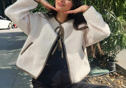 Beige wool jacket with bow