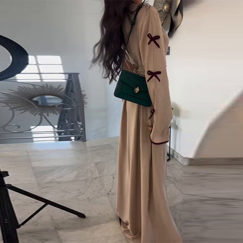 Offene Abaya mit Schleife