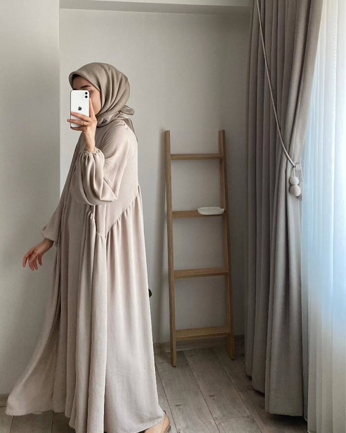 Abaya mit hängenden Ärmeln
